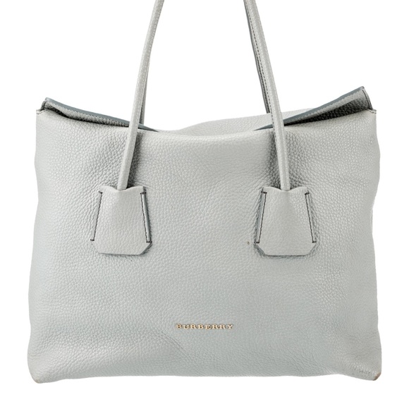 Burberry Baynard Medium Tote in Pale Blue Leather - Picture 4 of 7